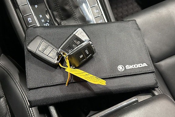 Vehicle Image 27
