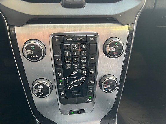Vehicle Image 26