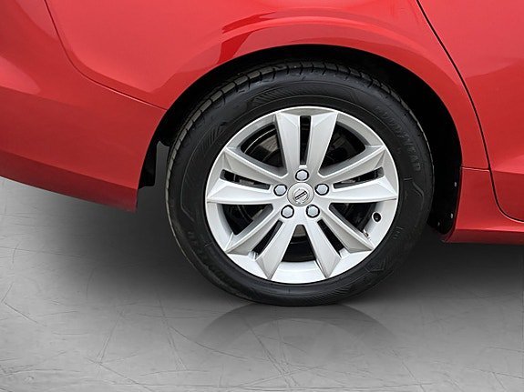 Vehicle Image 30