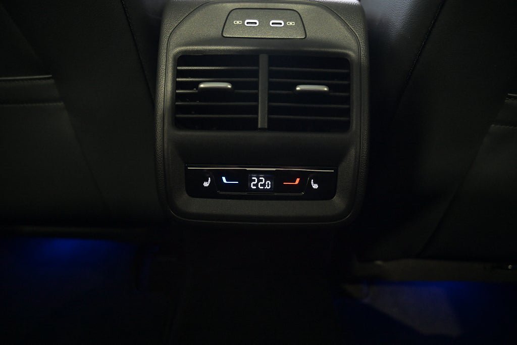 Vehicle Image 29