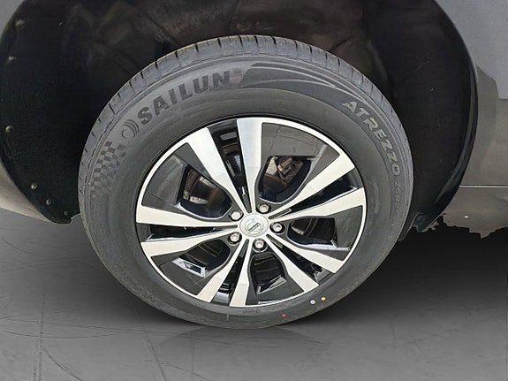 Vehicle Image 35