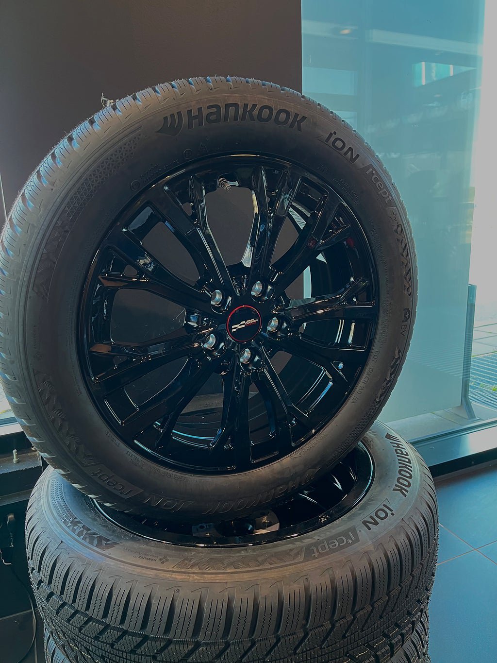 Vehicle Image 12