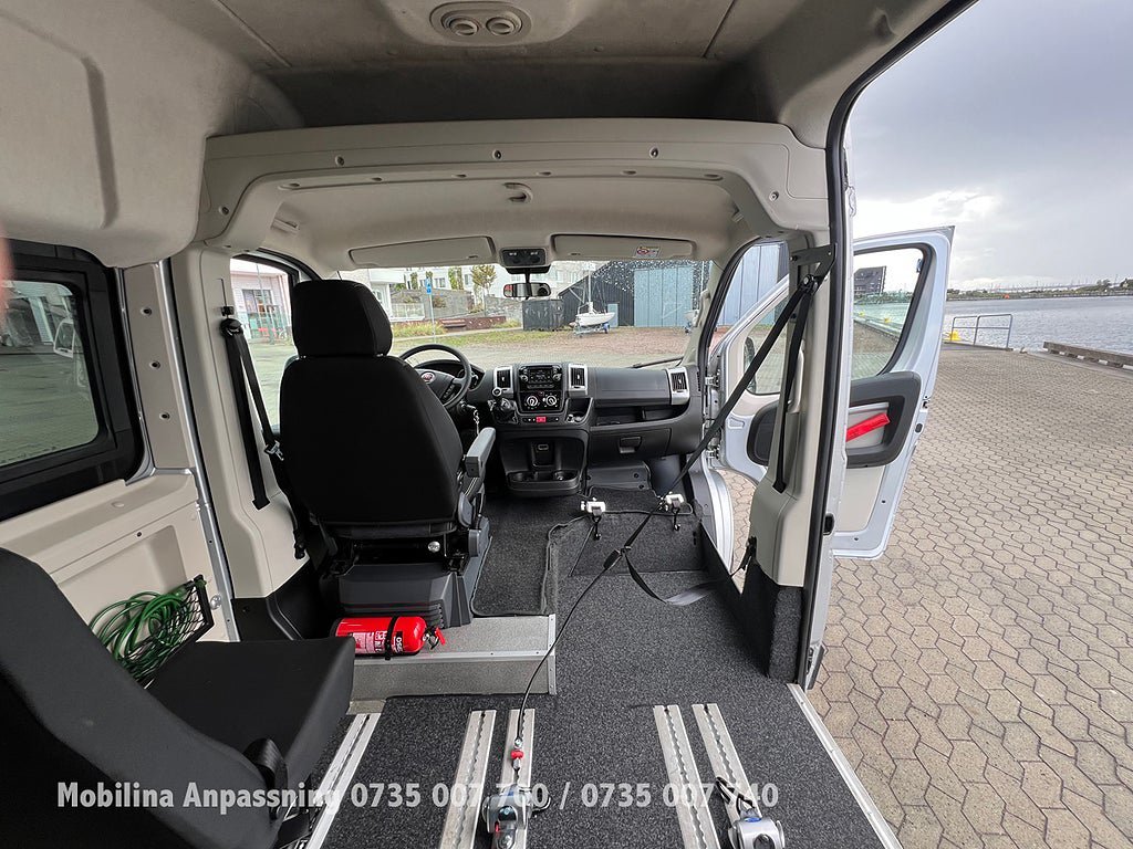 Vehicle Image 27