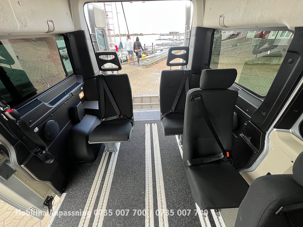 Vehicle Image 33