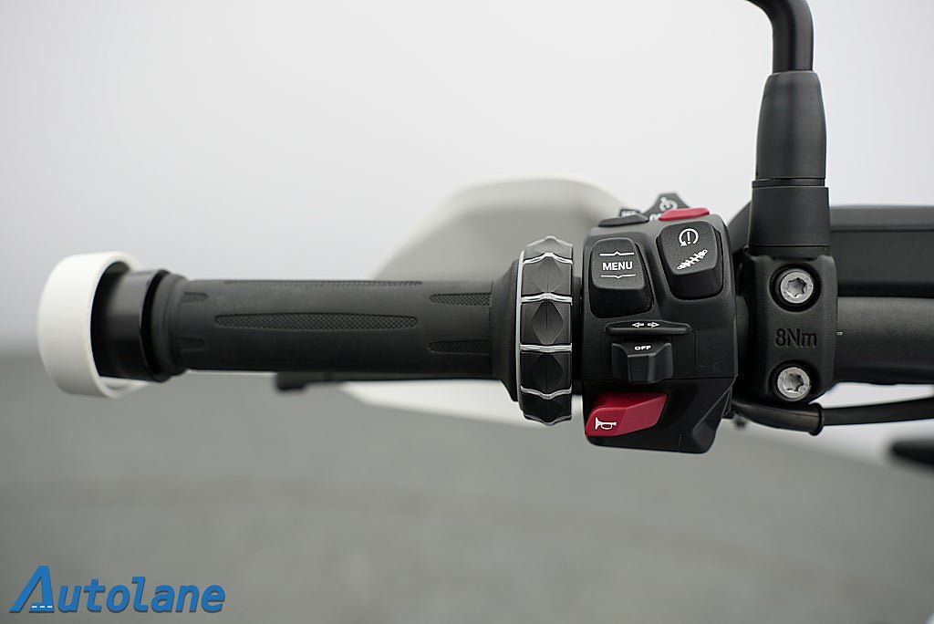 Vehicle Image 23