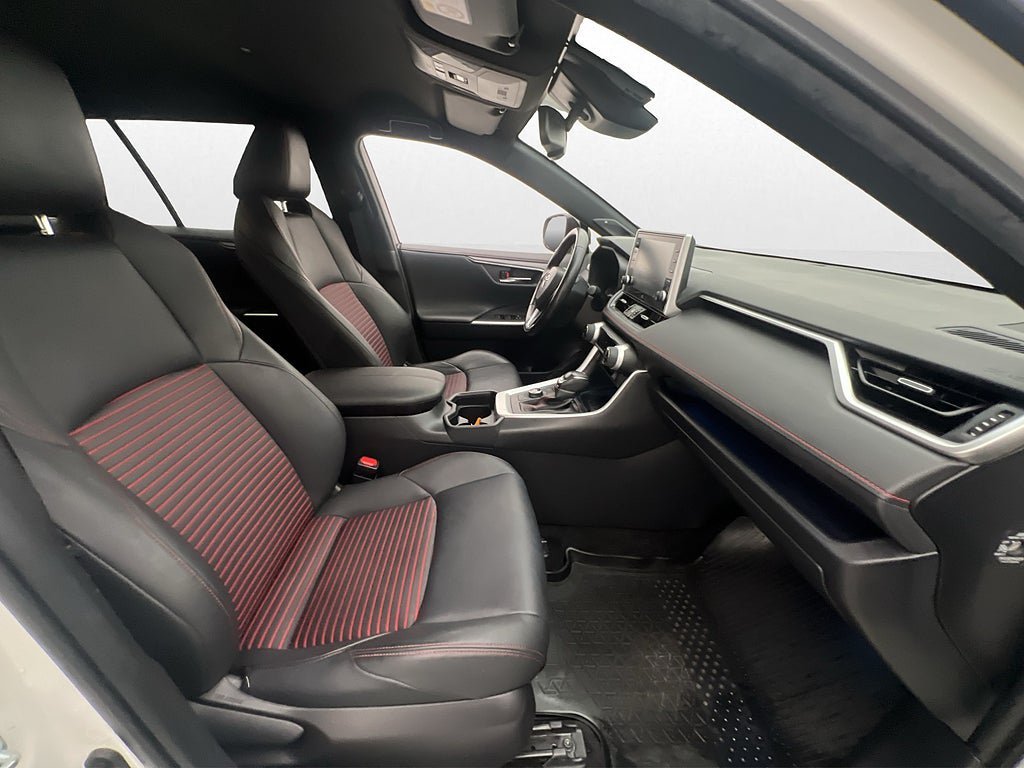Vehicle Image 13