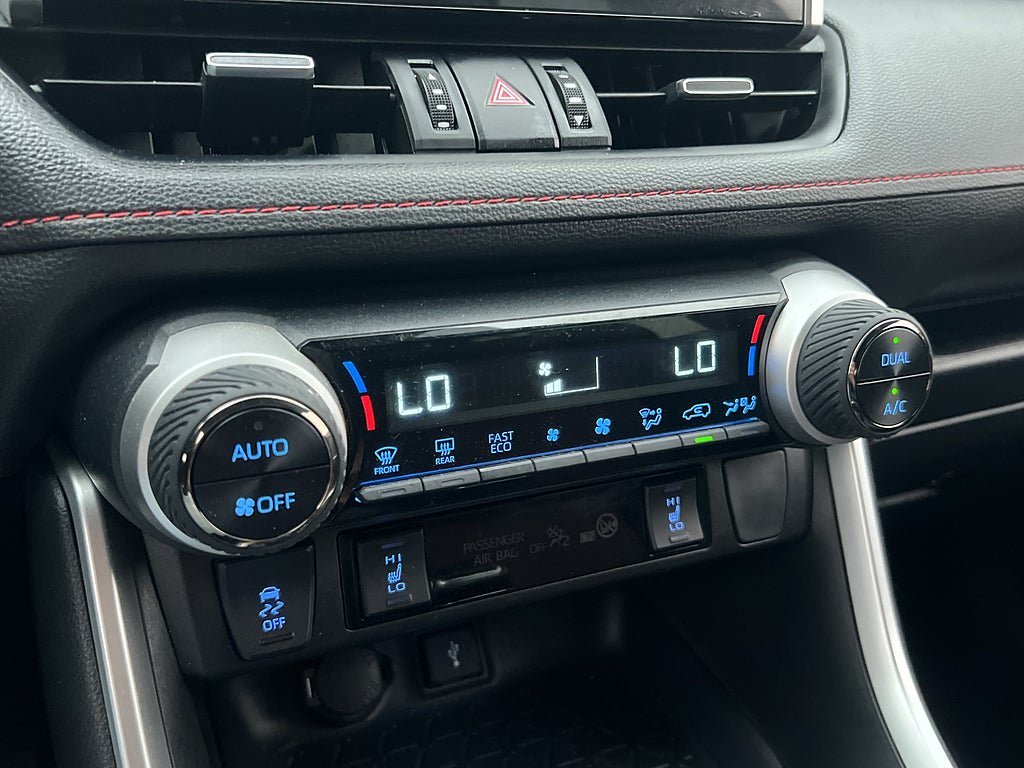 Vehicle Image 26