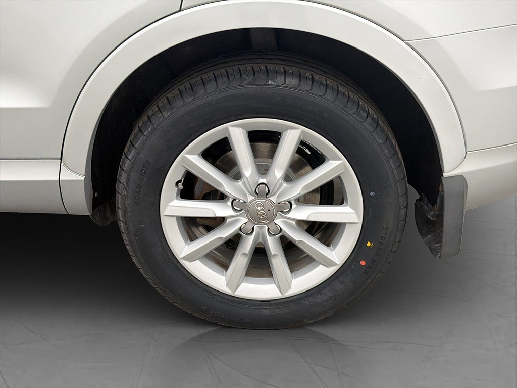 Vehicle Image 11
