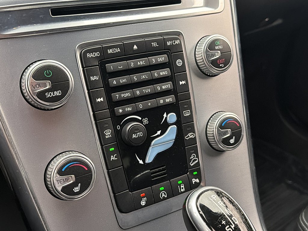 Vehicle Image 27