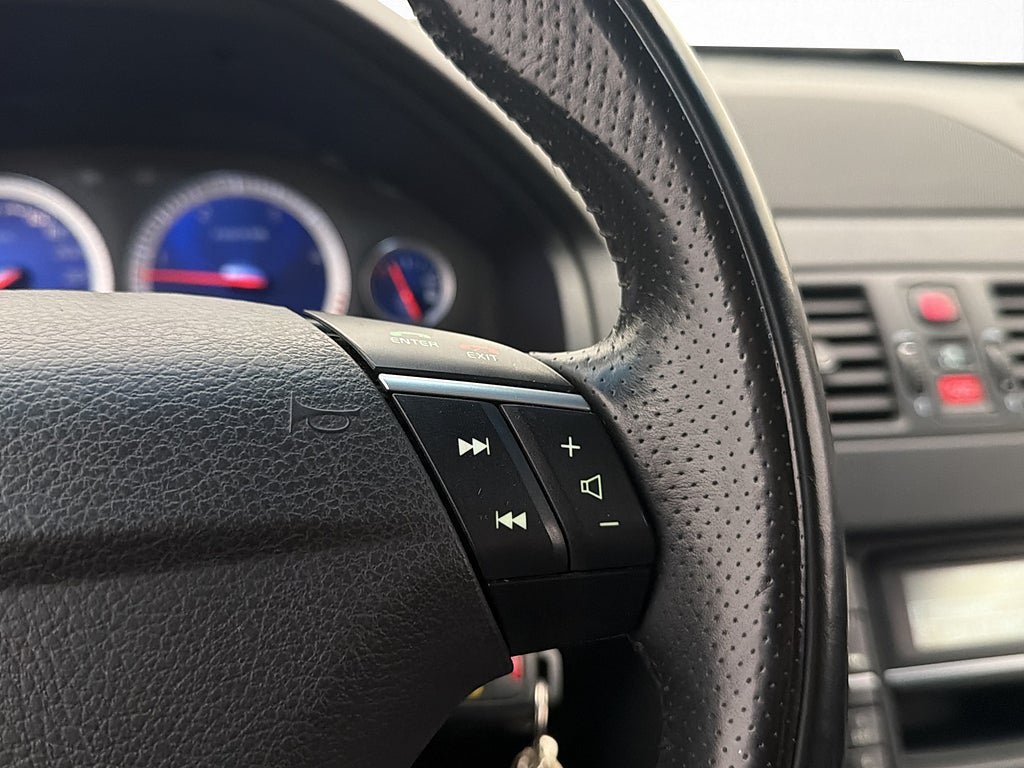 Vehicle Image 29