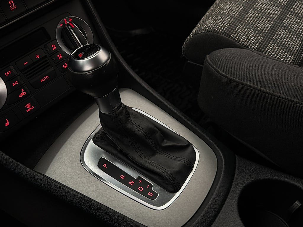Vehicle Image 32