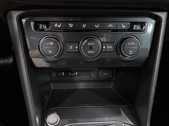 Vehicle Image 27