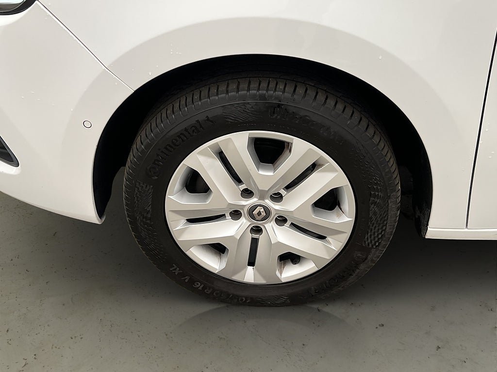 Vehicle Image 25