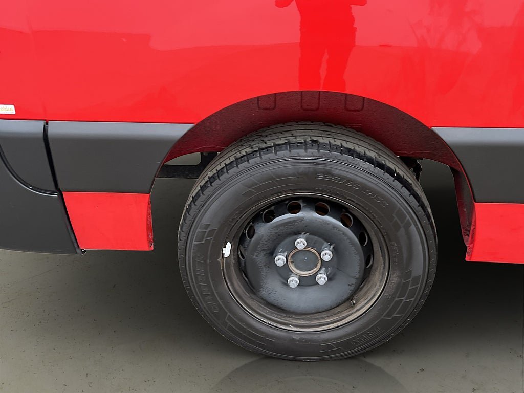 Vehicle Image 28