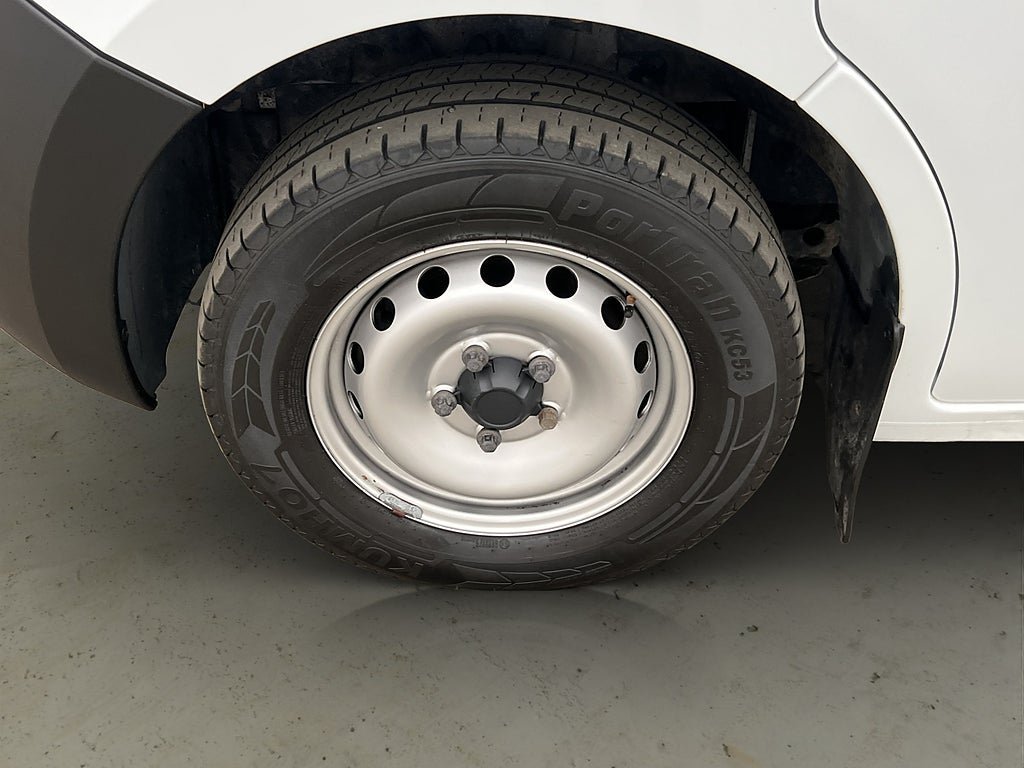 Vehicle Image 28