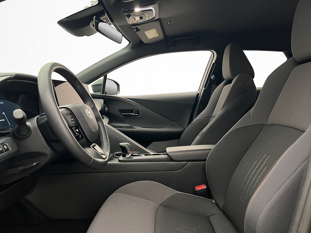 Vehicle Image 11
