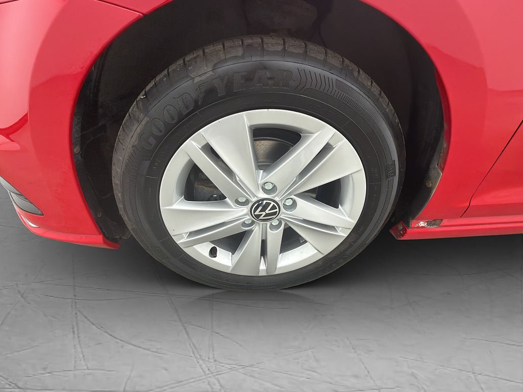 Vehicle Image 25