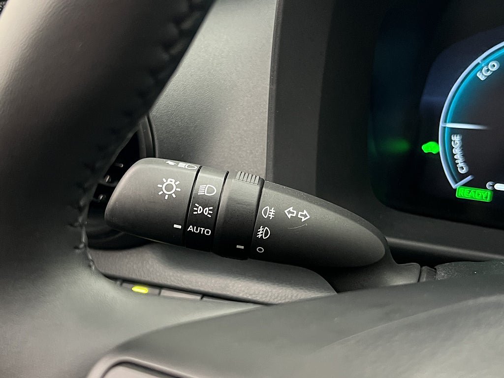 Vehicle Image 32