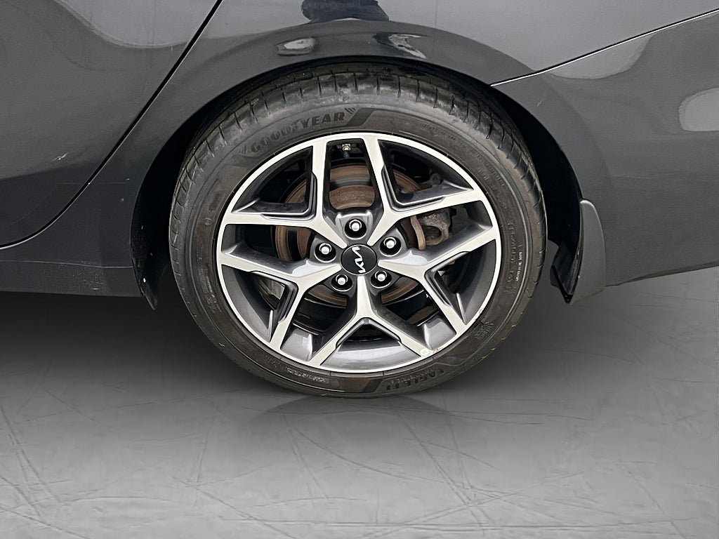 Vehicle Image 37