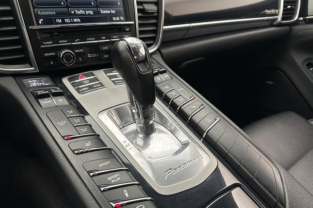 Vehicle Image 21