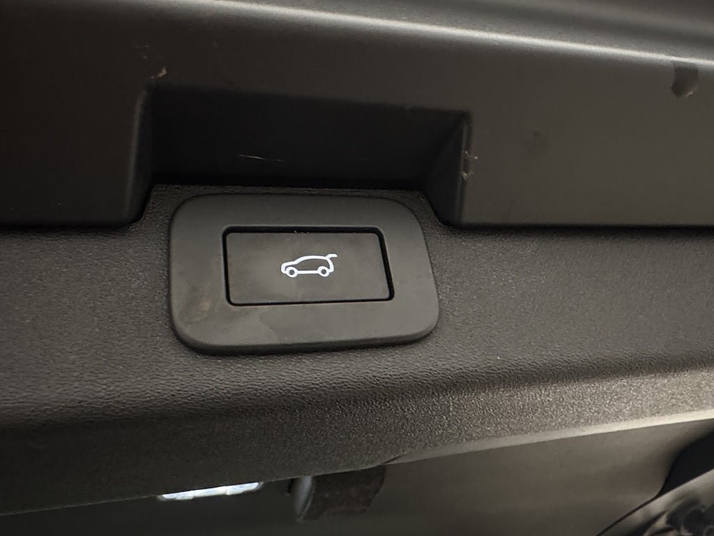 Vehicle Image 38