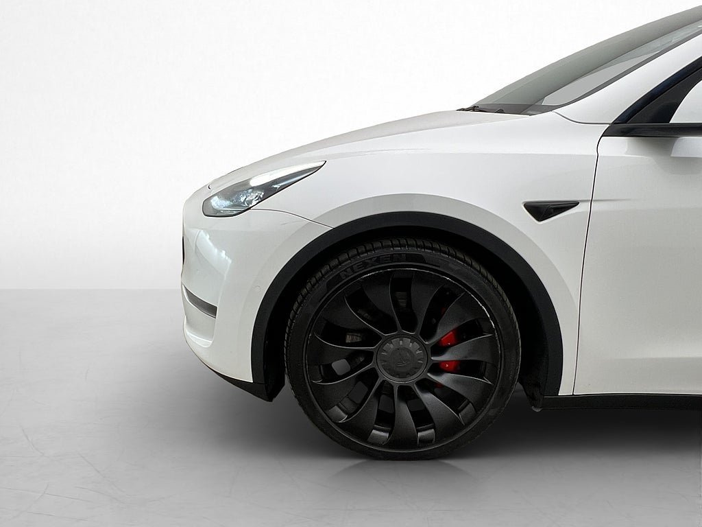 Vehicle Image 32