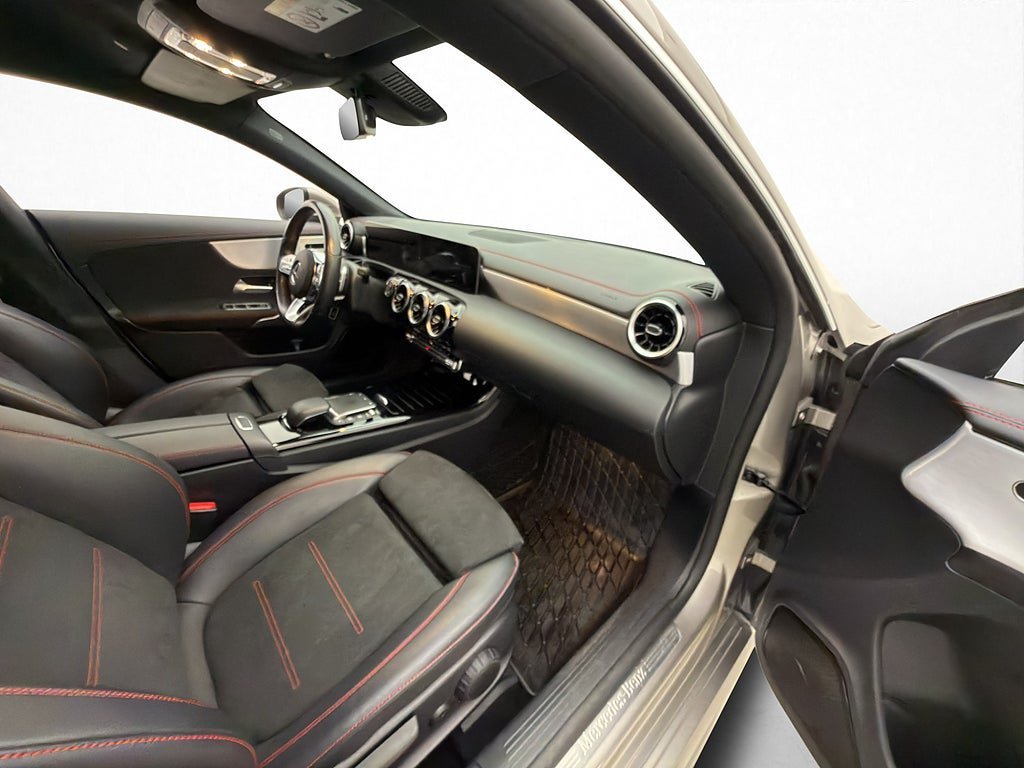 Vehicle Image 31