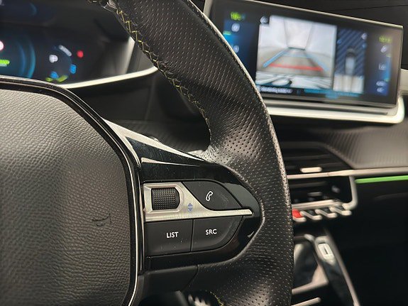 Vehicle Image 24