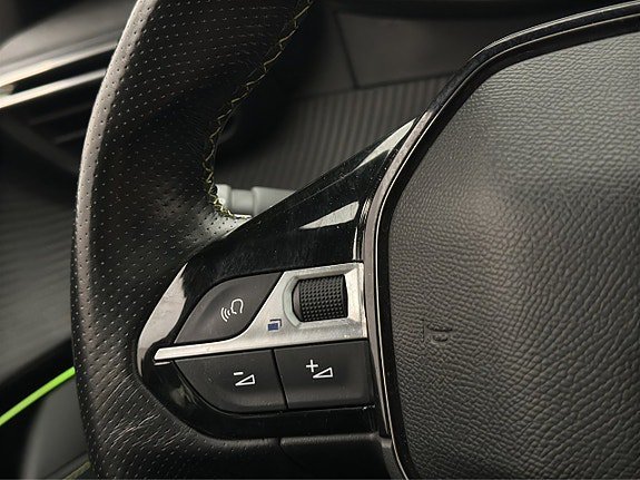 Vehicle Image 28