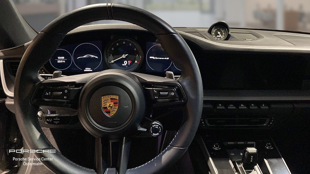 Vehicle Image 13
