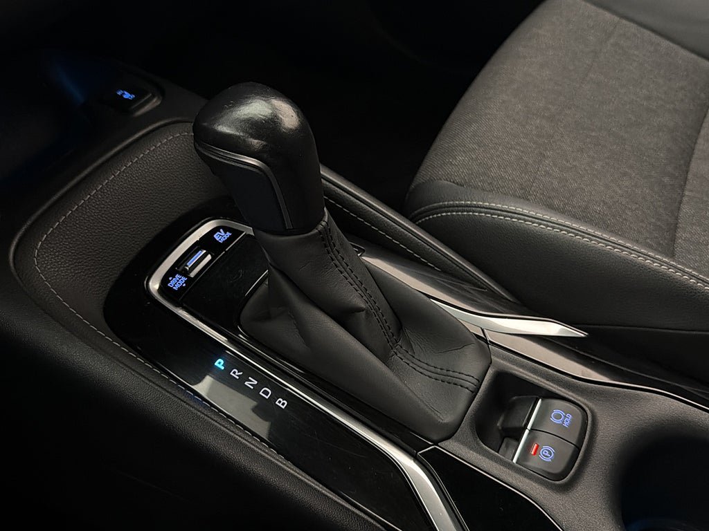 Vehicle Image 21
