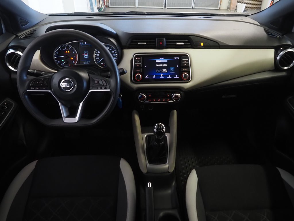 Vehicle Image 12