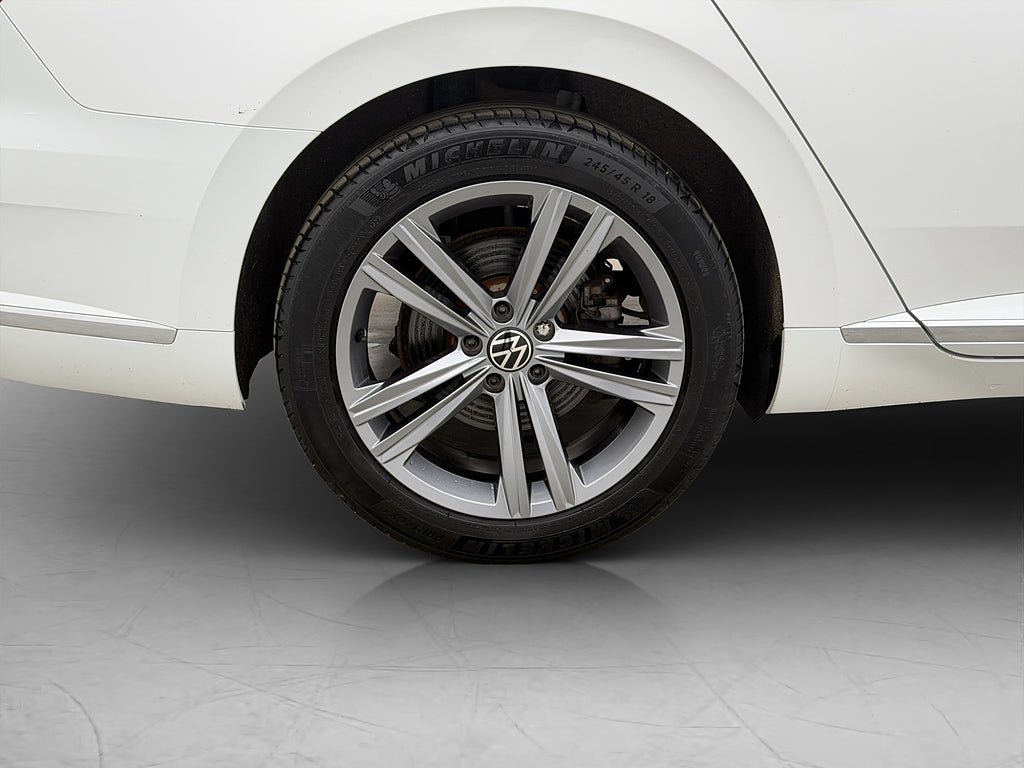 Vehicle Image 30
