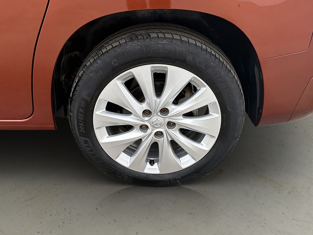 Vehicle Image 33