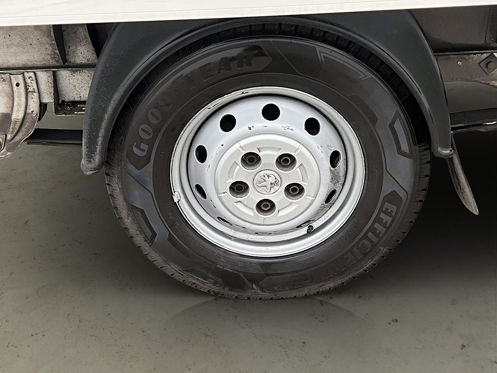 Vehicle Image 24