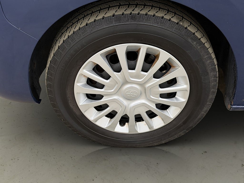 Vehicle Image 23