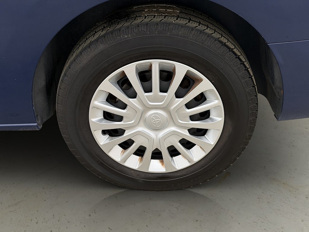Vehicle Image 24