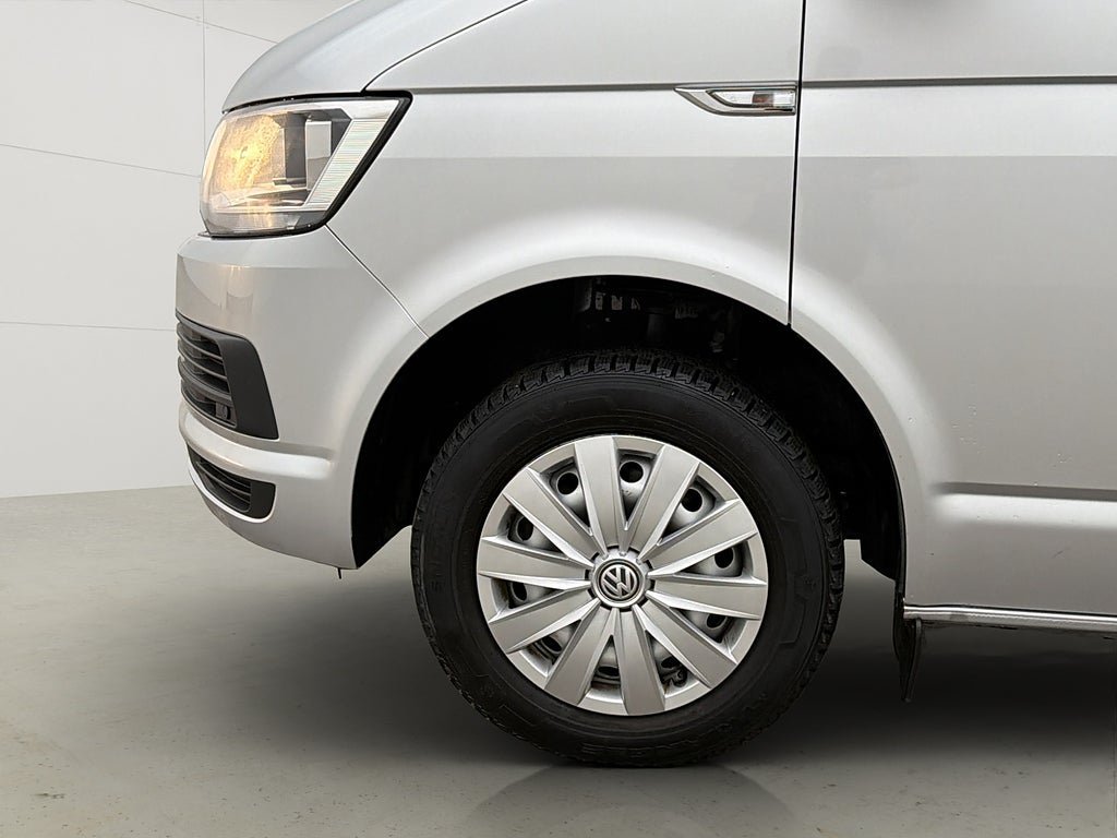 Vehicle Image 33