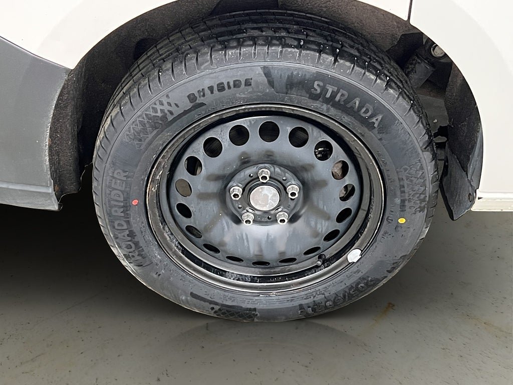 Vehicle Image 33