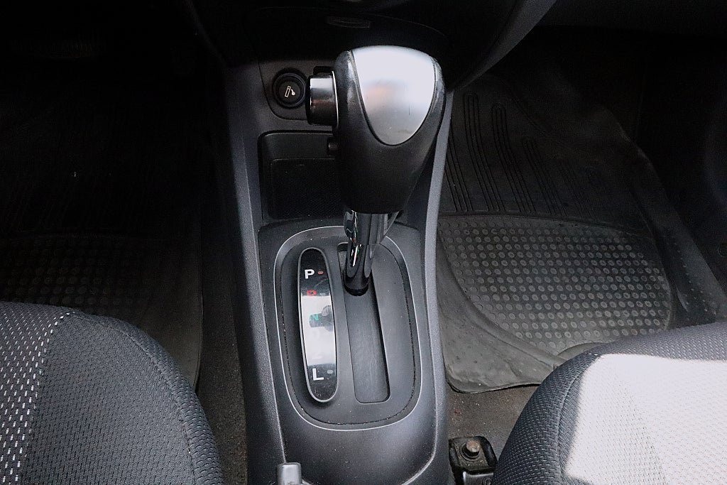 Vehicle Image 12