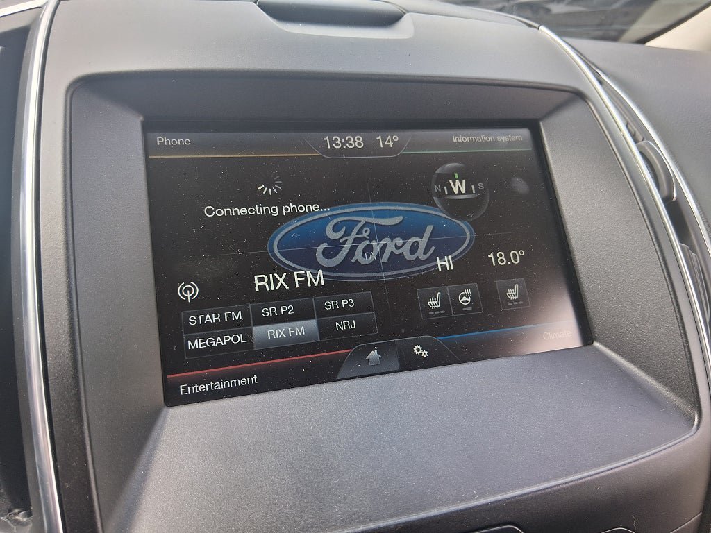 Vehicle Image 11