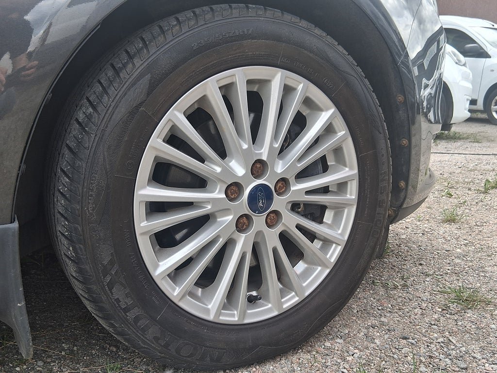 Vehicle Image 19