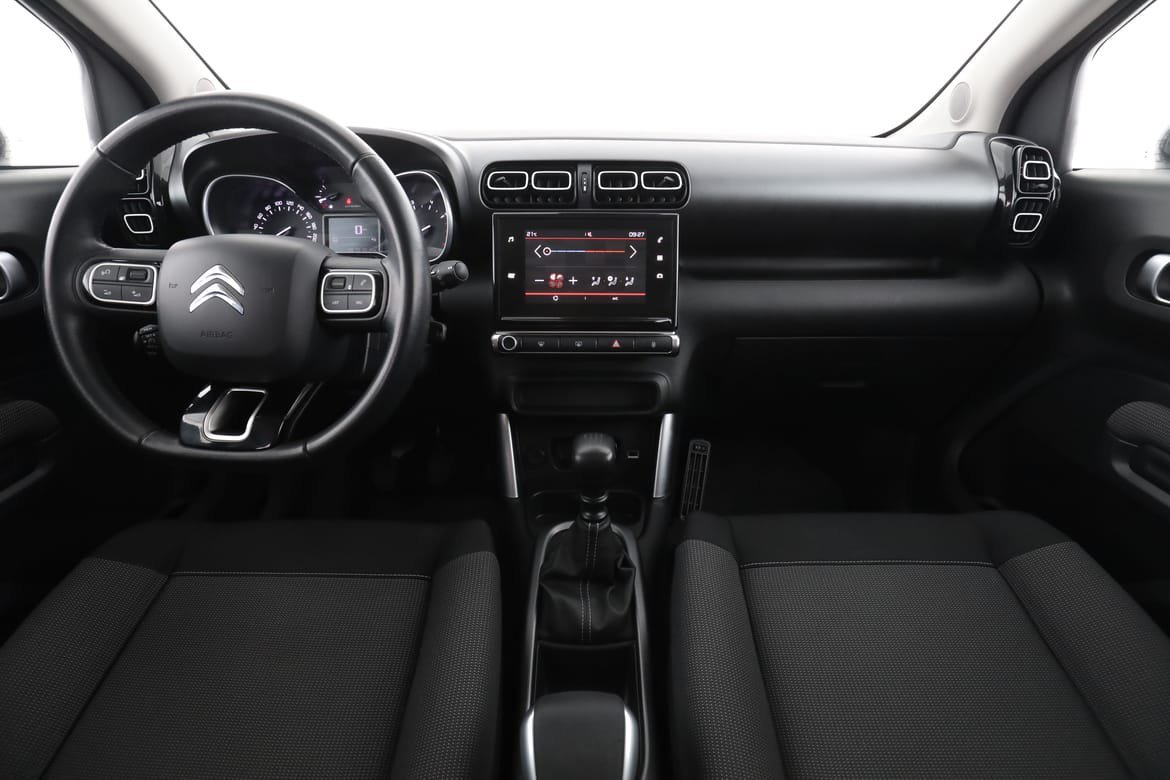 Vehicle Image 13