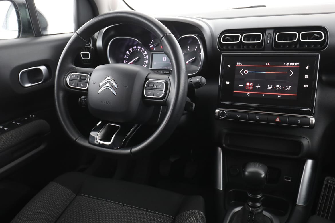 Vehicle Image 14