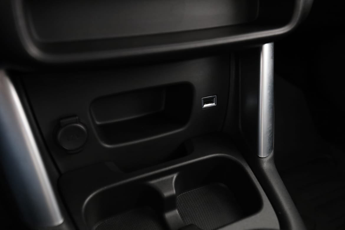 Vehicle Image 25