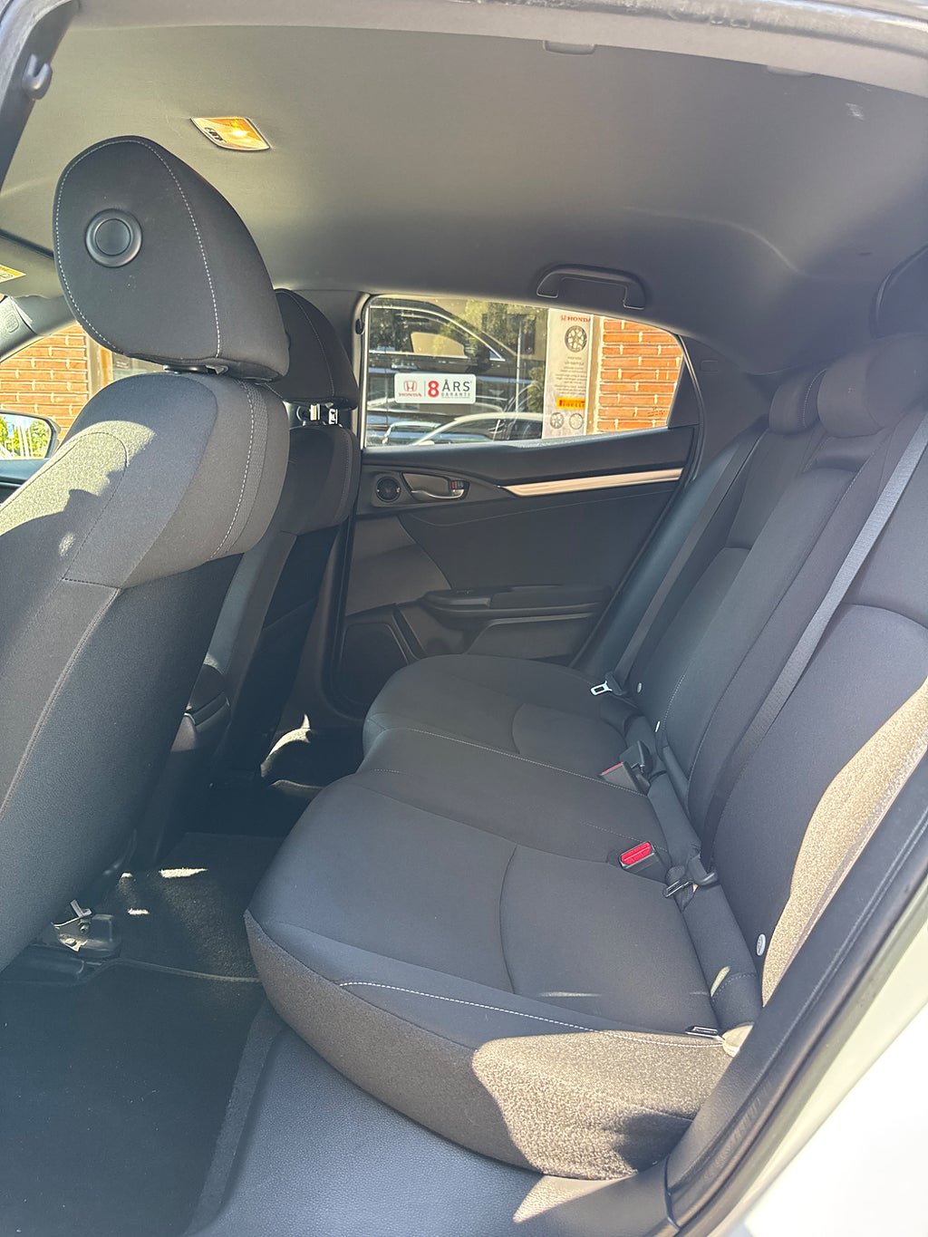 Vehicle Image 8
