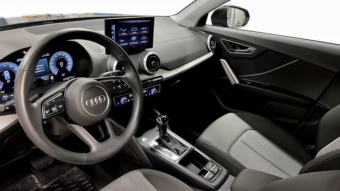 Vehicle Image 7
