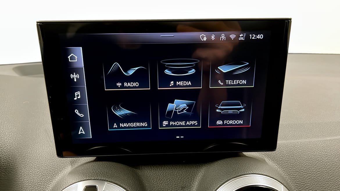 Vehicle Image 9