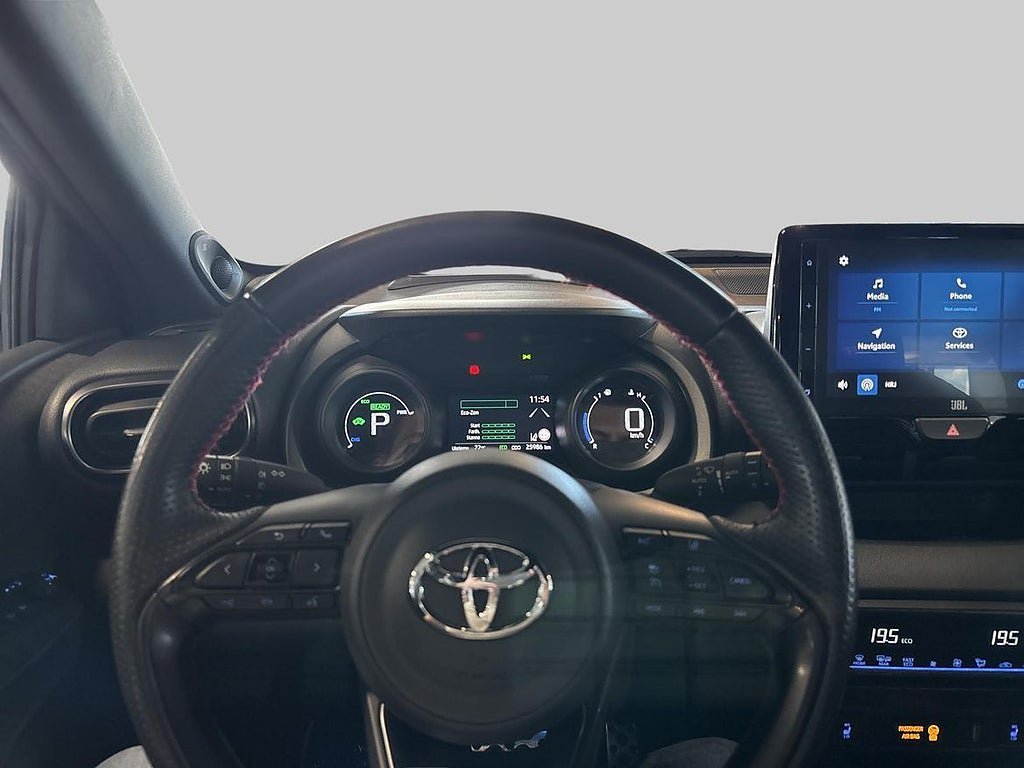 Vehicle Image 15