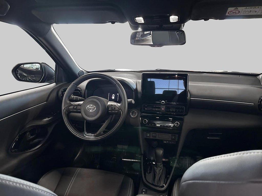 Vehicle Image 11